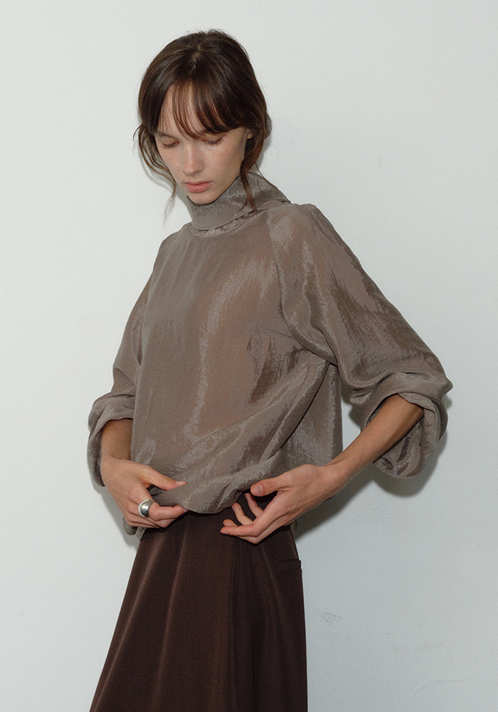FILAMENT RAYON TIE SCARF BLOUSE_SAND BROWN