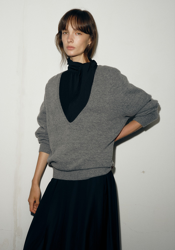 오브베이지 CASH WOOL DEEP V_NECK KNIT_MELANGE GREY 상품 이미지 1
