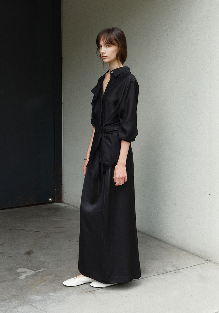 오브베이지 SATIN MAXI PENCIL SKIRT_BLACK 상품 이미지 1