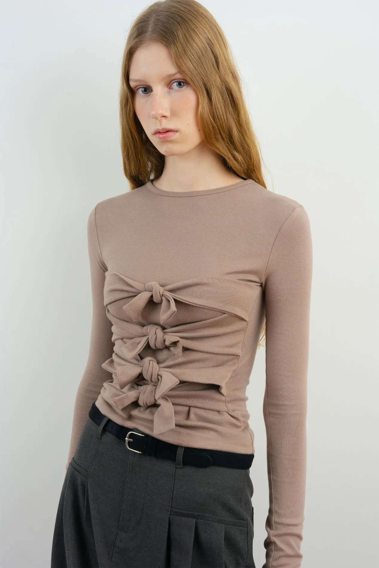 Ribbon Tie T-Shirt (Brown)