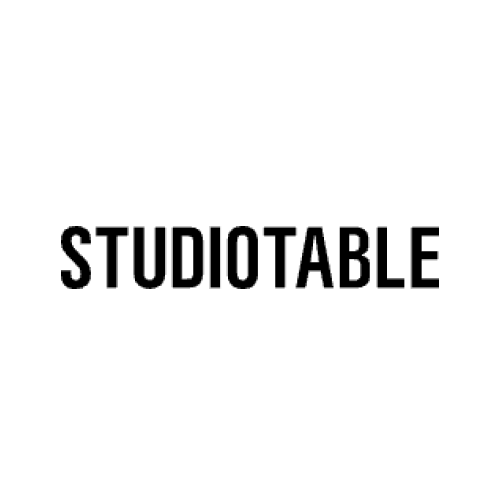 스튜디오테이블