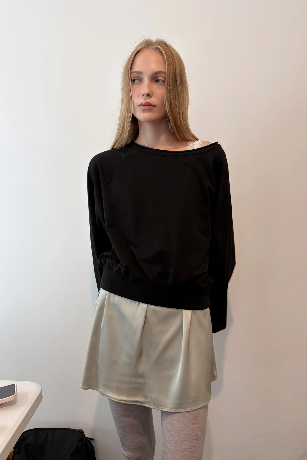 Rolled Edge Sweatshirt (Black)