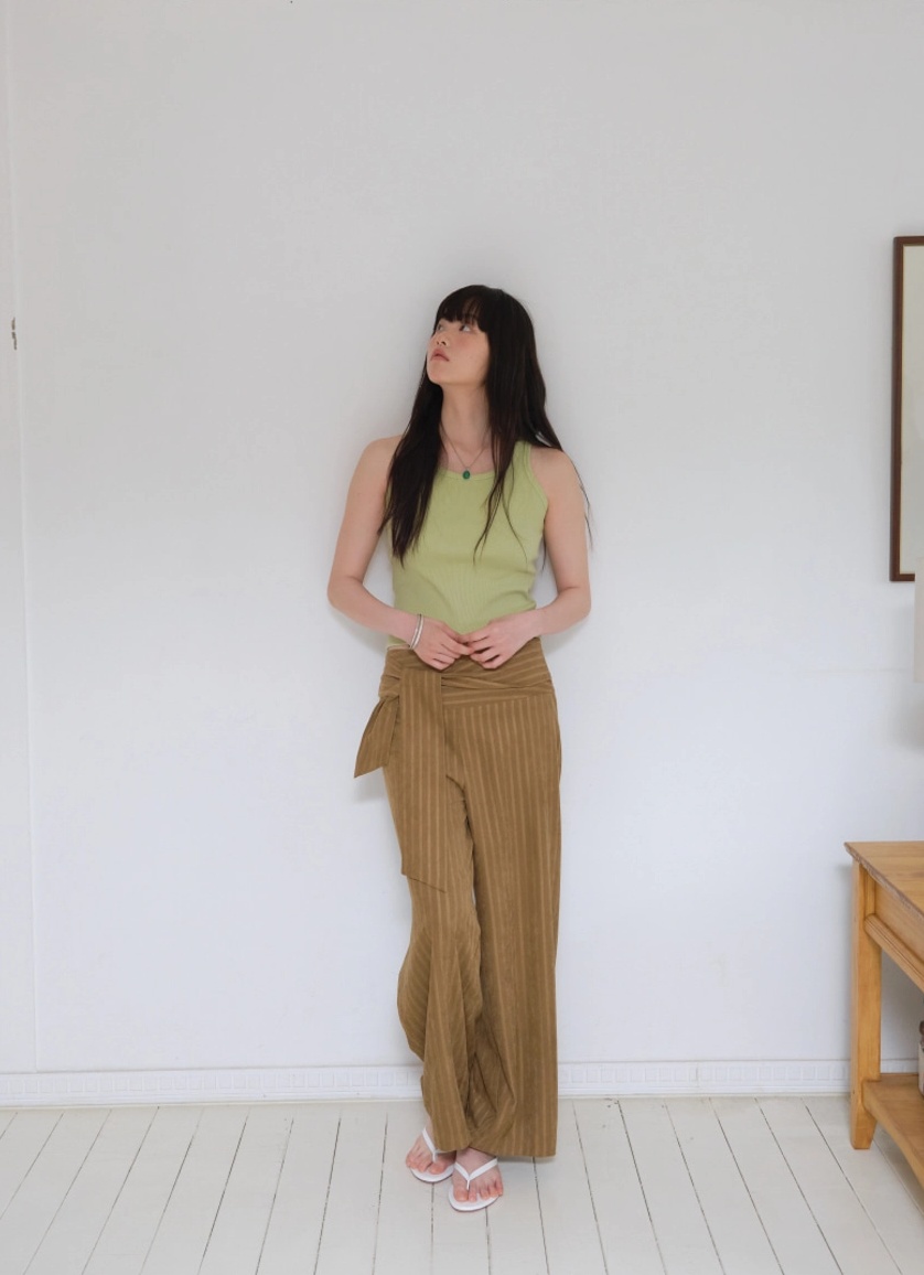 온무드 MUST ESSENTIAL SLEEVELESS - LIME 상품 이미지 3