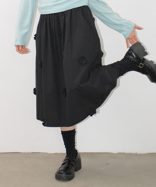[9/29 순차배송] MINI FLOWER SKIRT BLACK