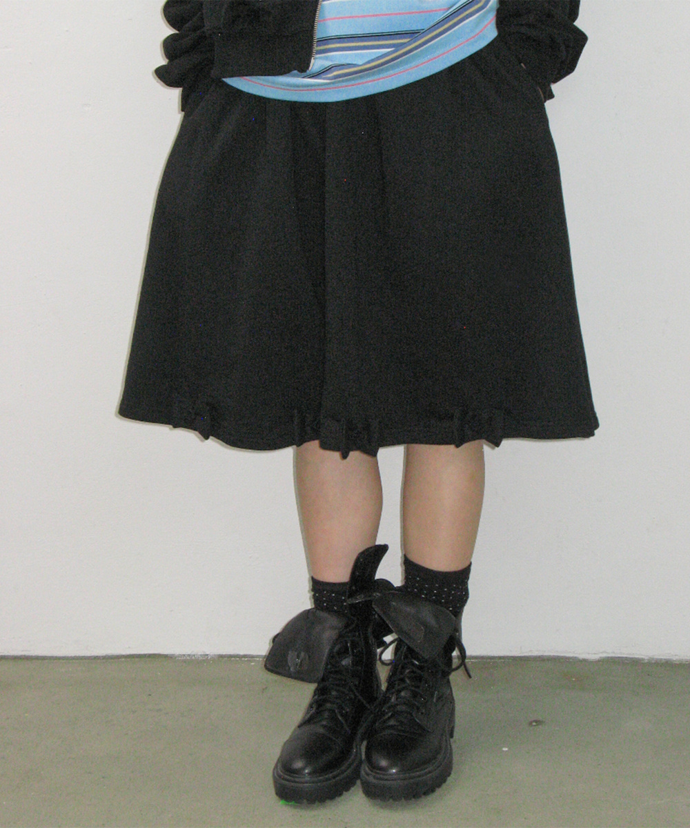 론론 BUTTON RIBBON SWEAT MIDI SKIRT BLACK 상품 이미지 1