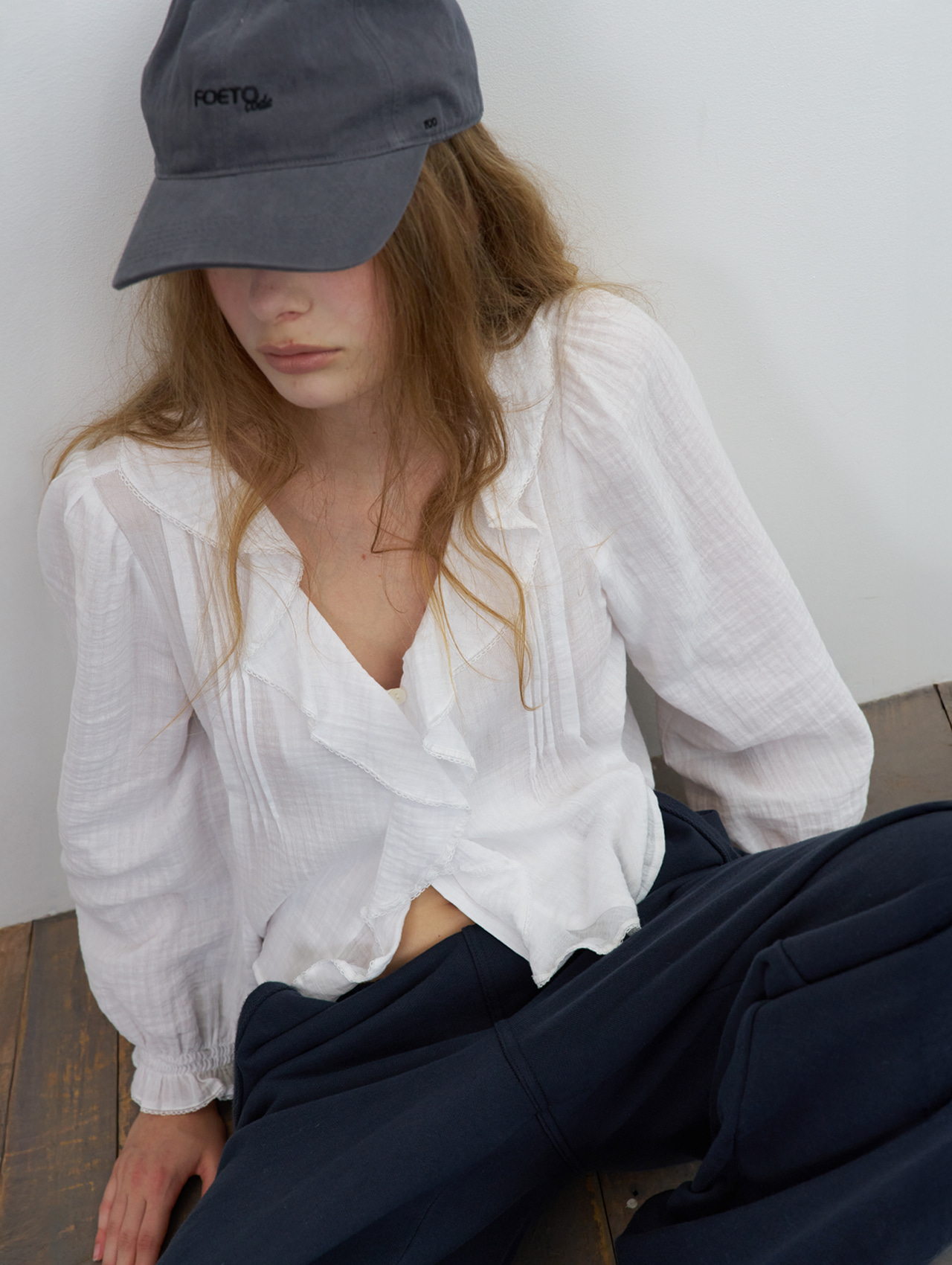 포에토 [2nd] Sepia ruffle blouse - ivory - 포에토 상품 이미지 1