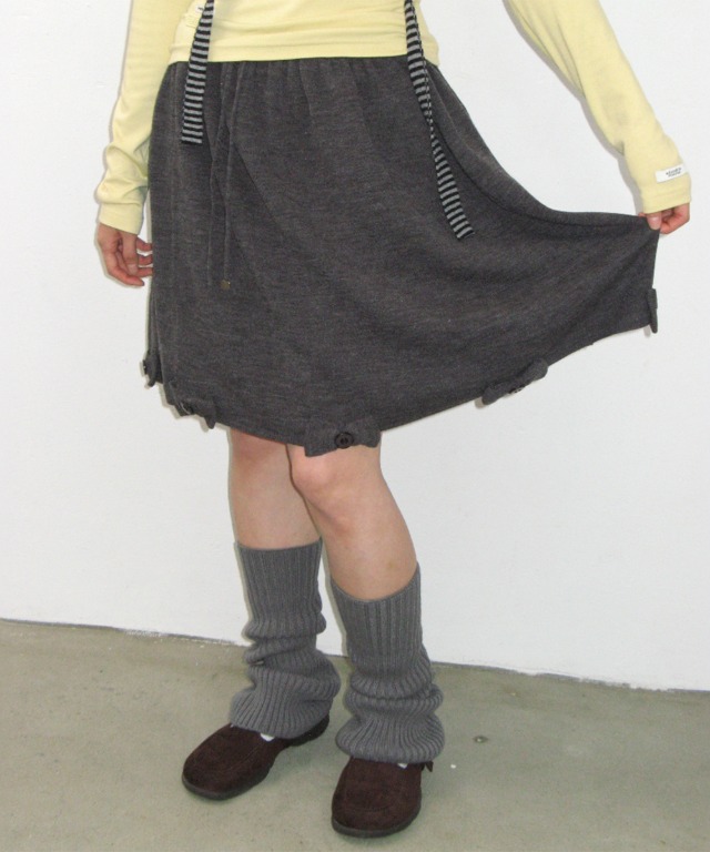 [9/29 순차배송] BUTTON RIBBON KNIT SKIRT CHARCOAL