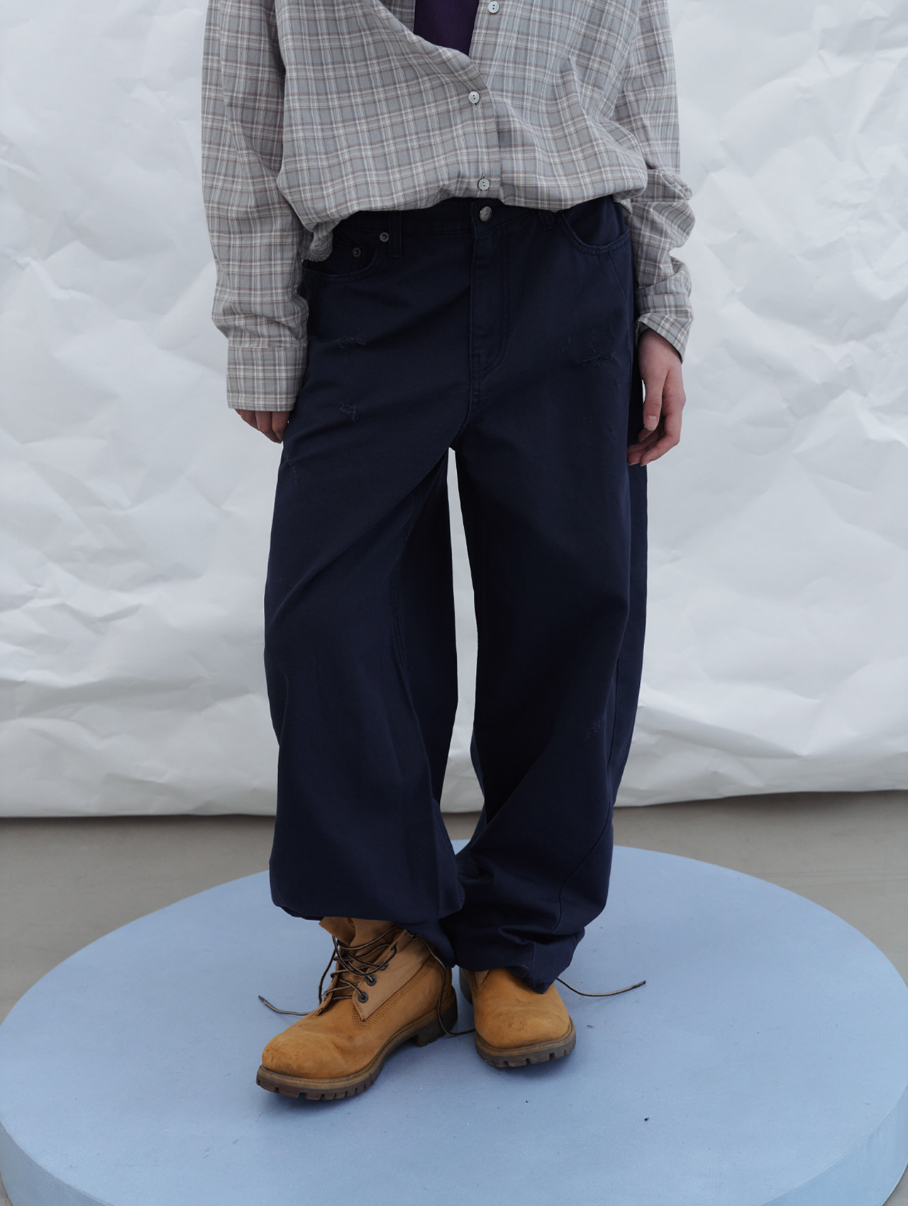 Cationic curved navy pants