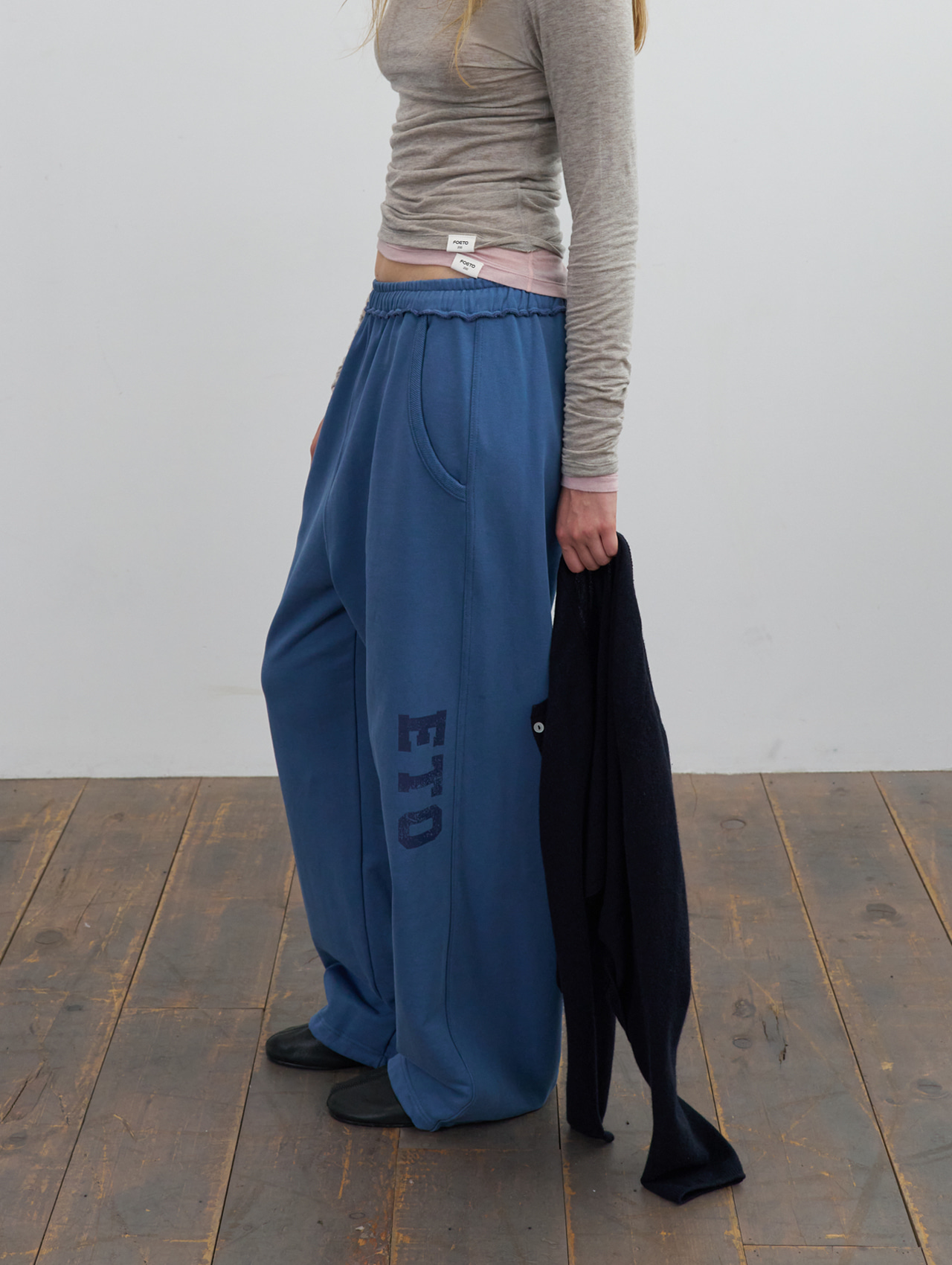 포에토 ETO logo sweatpants - blue 상품 이미지 1
