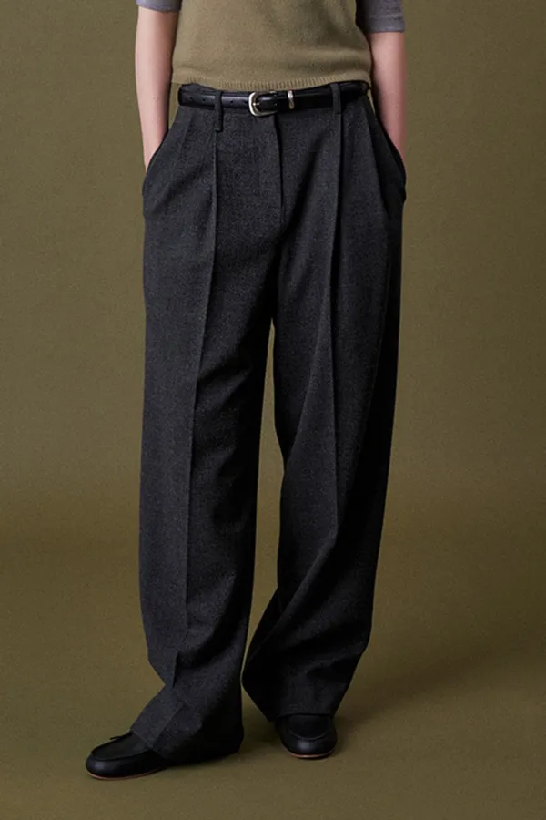 harry two-tuck wool slacks_ charcoal