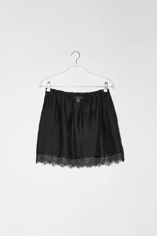 LACE MINI SKIRT - BLACK
