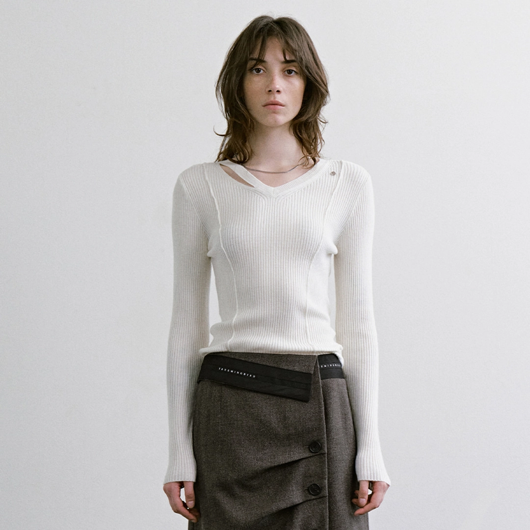 트리밍버드 Back Slit Knit Pullover [ Ivory ] 상품 이미지 1