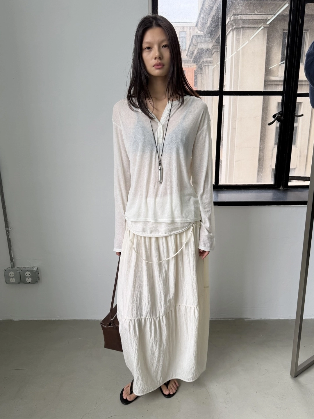 로우클래식 Henley Neck Cotton Long Sleeve T-Shirt_White 상품 이미지 2