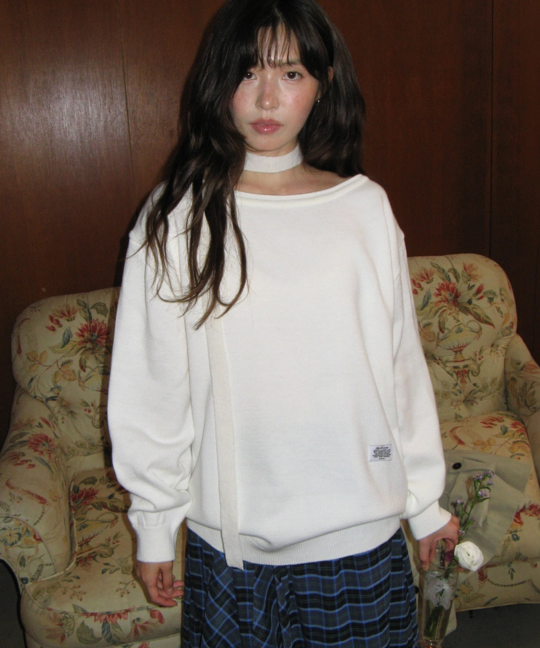 론론 HEART BUTTON OFF SHOULDER KNIT IVORY 상품 이미지 1