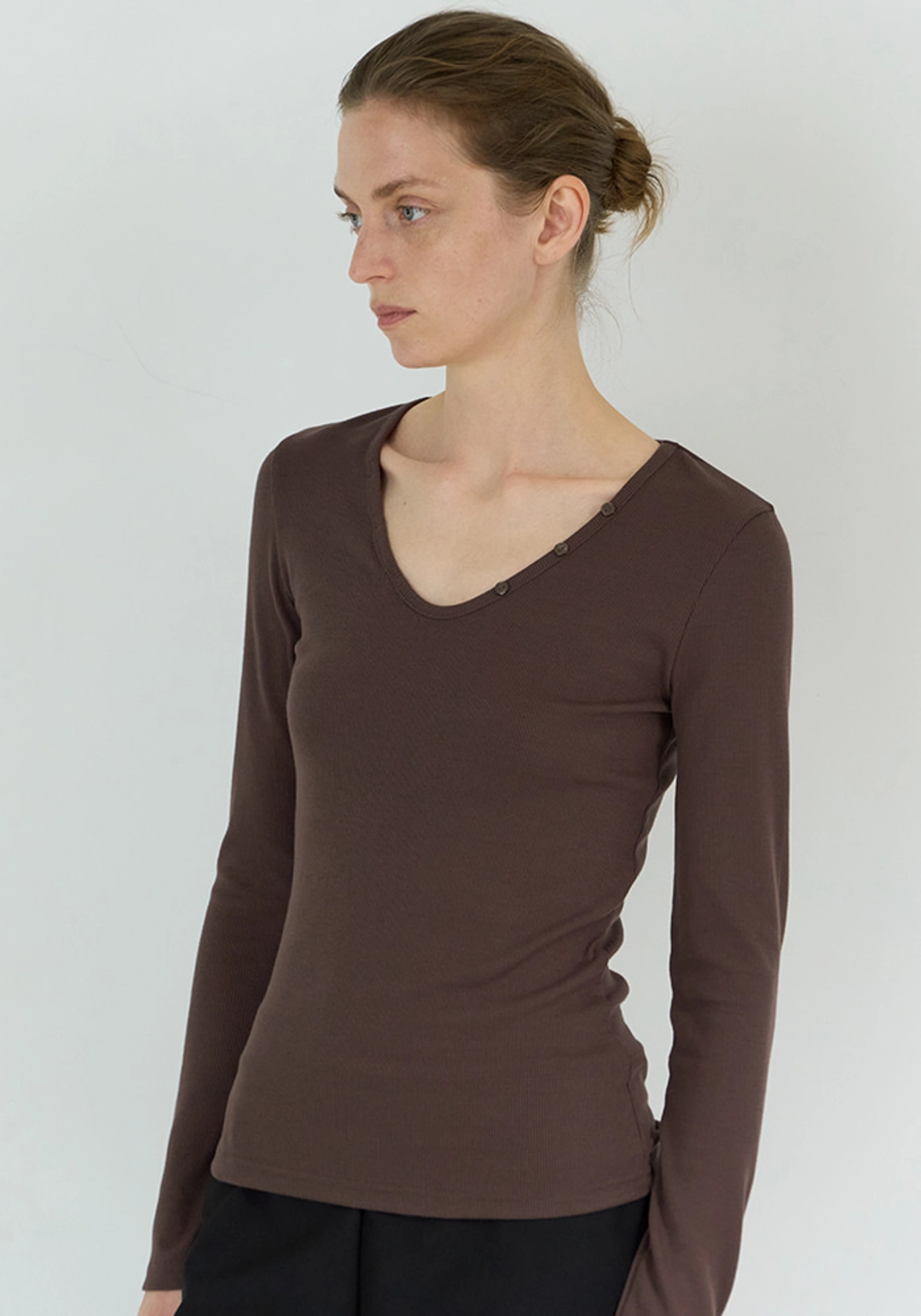 이브세이지 V-neck tee (Brown) 상품 이미지 2