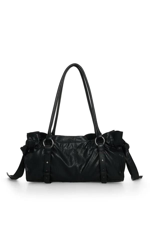 SHIRRING TIE BUCKLE SHOULDER BAG IN BLACK