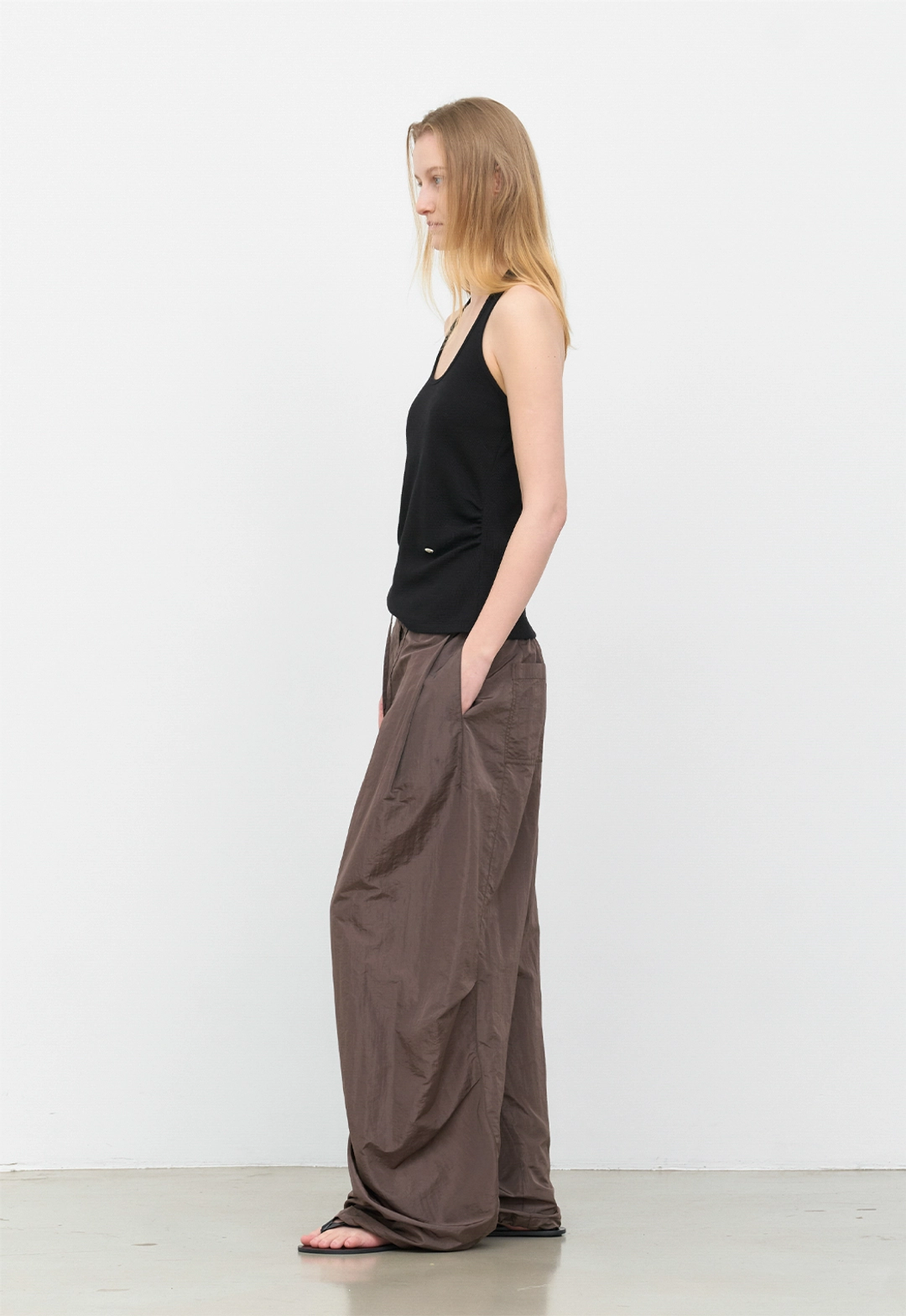 아뜰리에 나인 (PT-5798)YU TUCK CURVED BANDING NYLON PANTS 상품 이미지 3