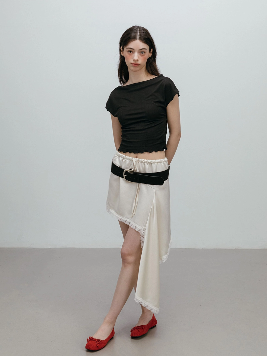 모이페어 SOFT DRAPE T-SHIRT / BLACK 상품 이미지 3