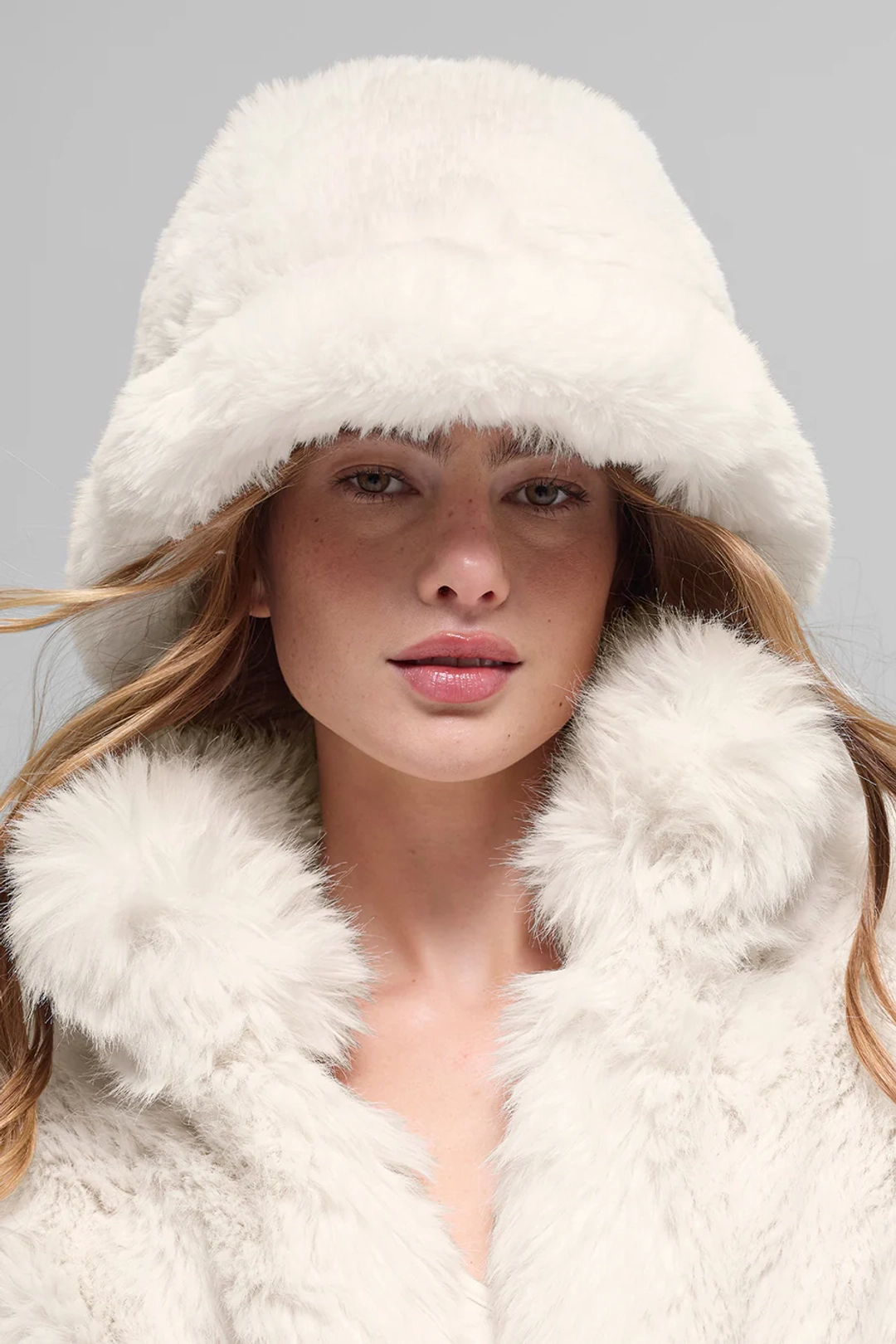 알로요가 Faux Fur Starstruck Bucket Hat - Ivory 상품 이미지 2