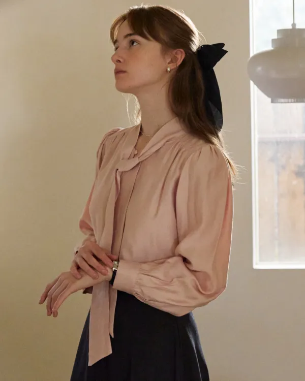 Scarf neck shirring blouse - softpink