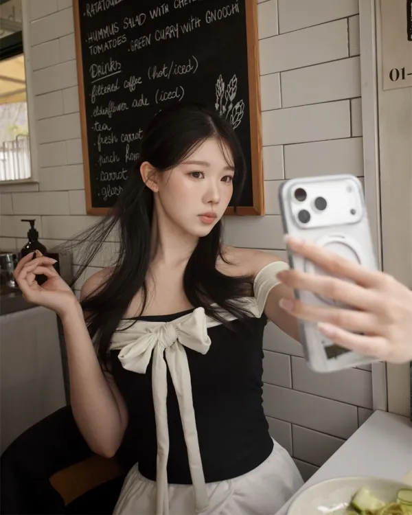 @shallshell Off shoulder ribbon top (Black)