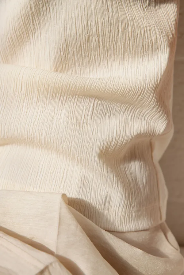 Cotton pleats boat neck blouse_beige
