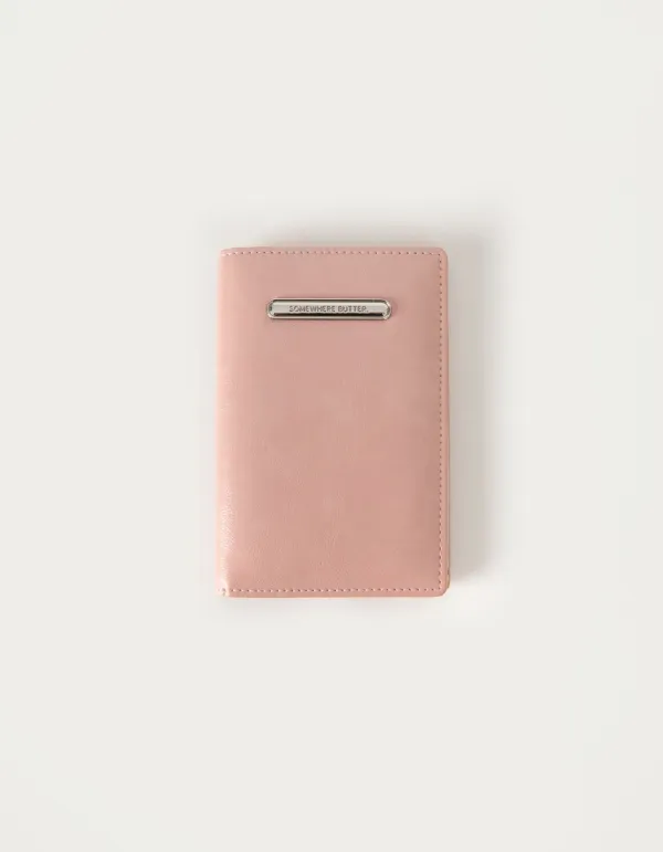Pendant Passport Wallet - Baby Pink
