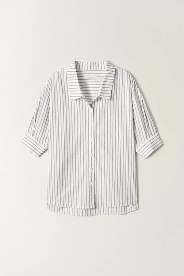 볼륨 소매 릴렉스핏 반팔 셔츠 (White navy stripe)_2GMUBL14