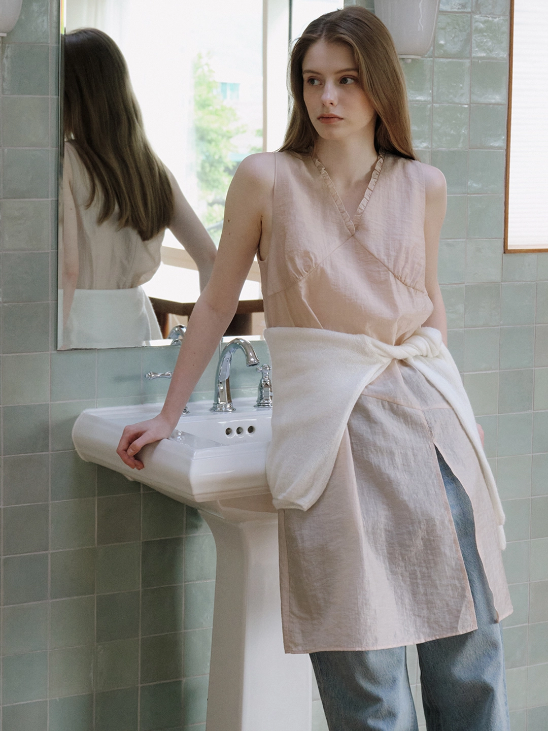 아워코모스 comos 1494 v-neck layered cut dress (pink beige) 상품 이미지 2