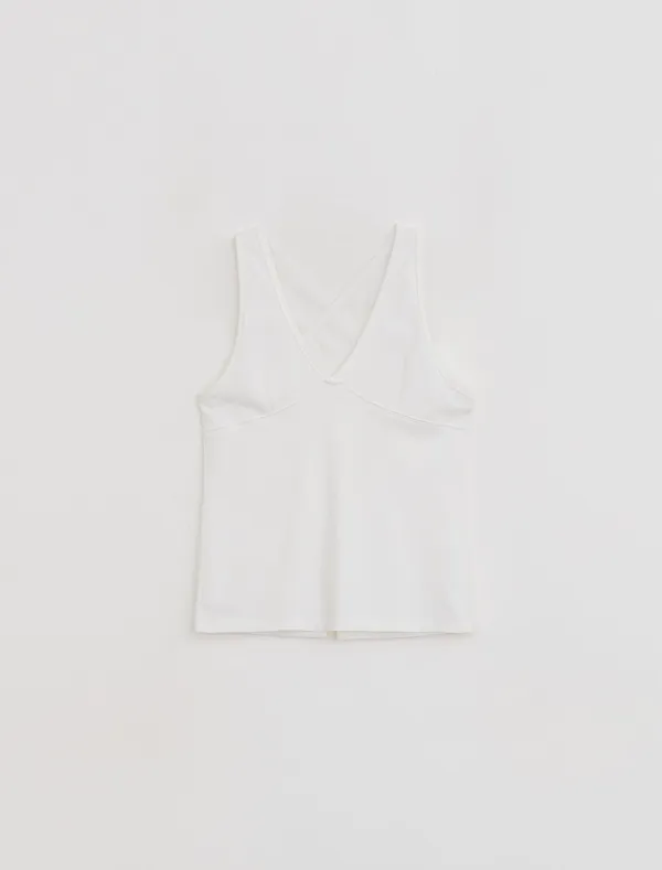 BACK SLIT SLEEVELESS TOP [WHITE]
