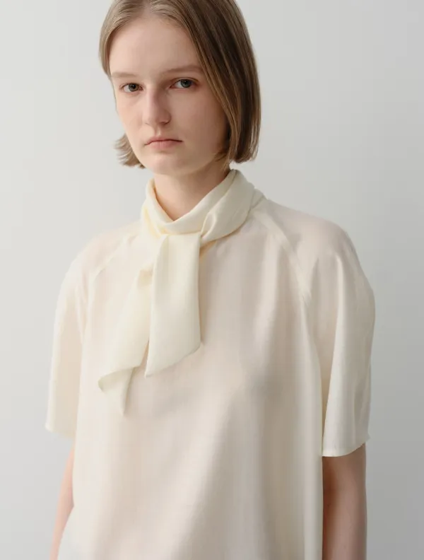 Cera Scarf Blouse (Cream)