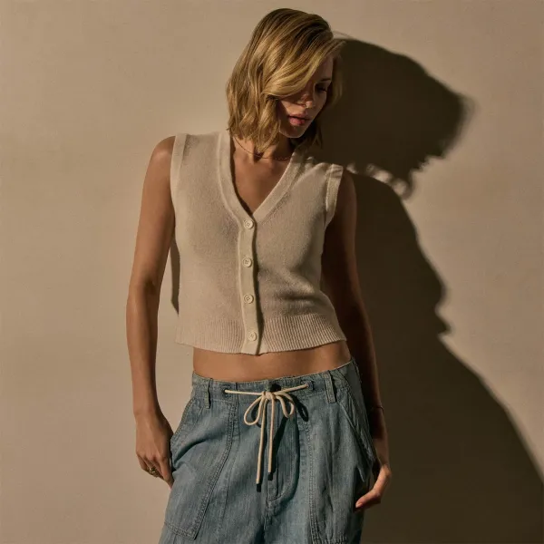 Soft Featherweight Cashmere Buttoned Vest - Oyster