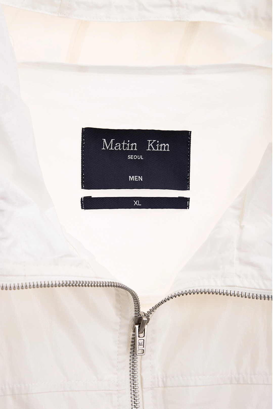 마뗑킴 MATIN HIGH NECK HOODY COATING JUMPER FOR MEN IN IVORY 상품 이미지 2
