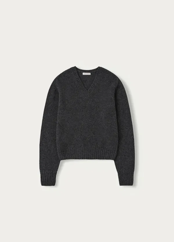 Miro v-neck pullover (Charcoal)