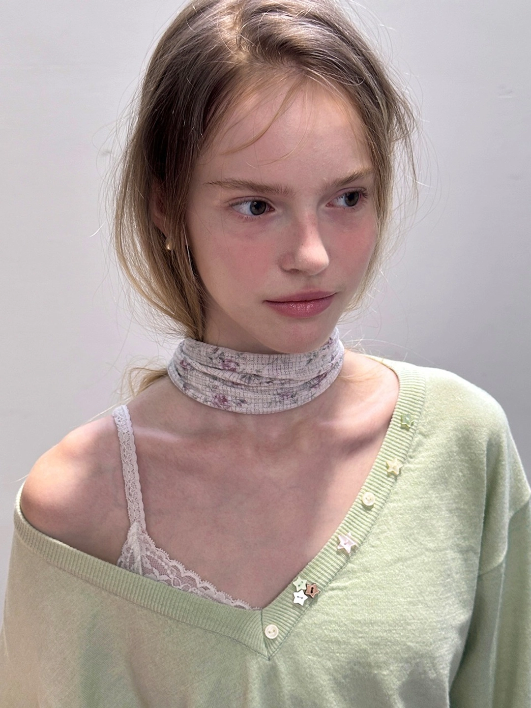 마가린핑거스 [9/23 예약 발송] [리오더] ROSE SCARF (IVORY) 상품 이미지 1