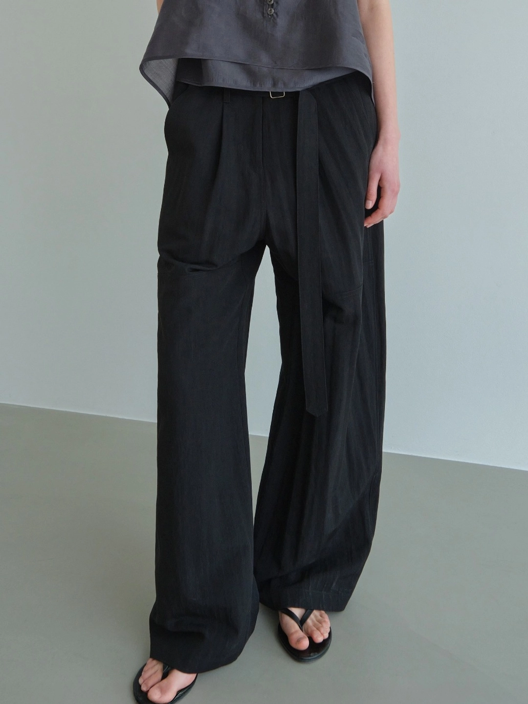 로우클래식 Wide-Fit Belted Pants_Black 상품 이미지 2