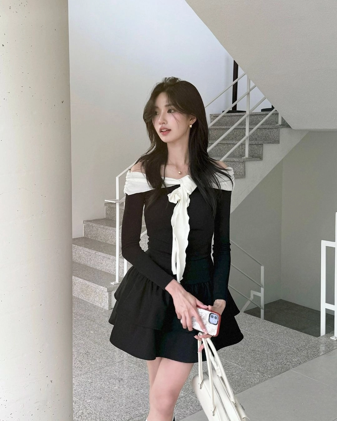 낫유어로즈 @ji__chewBlair top (Black)Lili skirt (Black) 상품 이미지 1