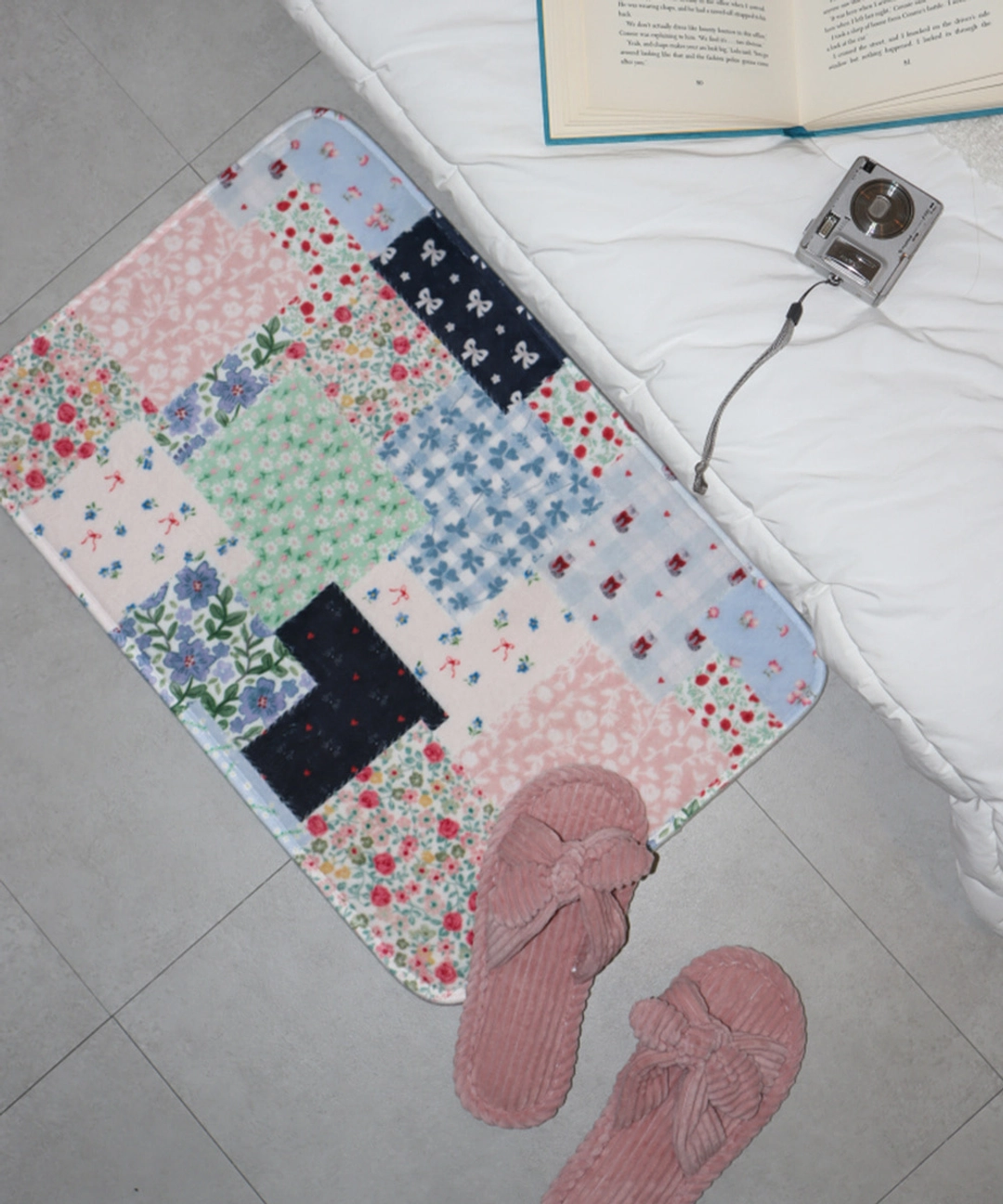 론론 PATCHWORK GRAPHIC FLOOR MAT 상품 이미지 1