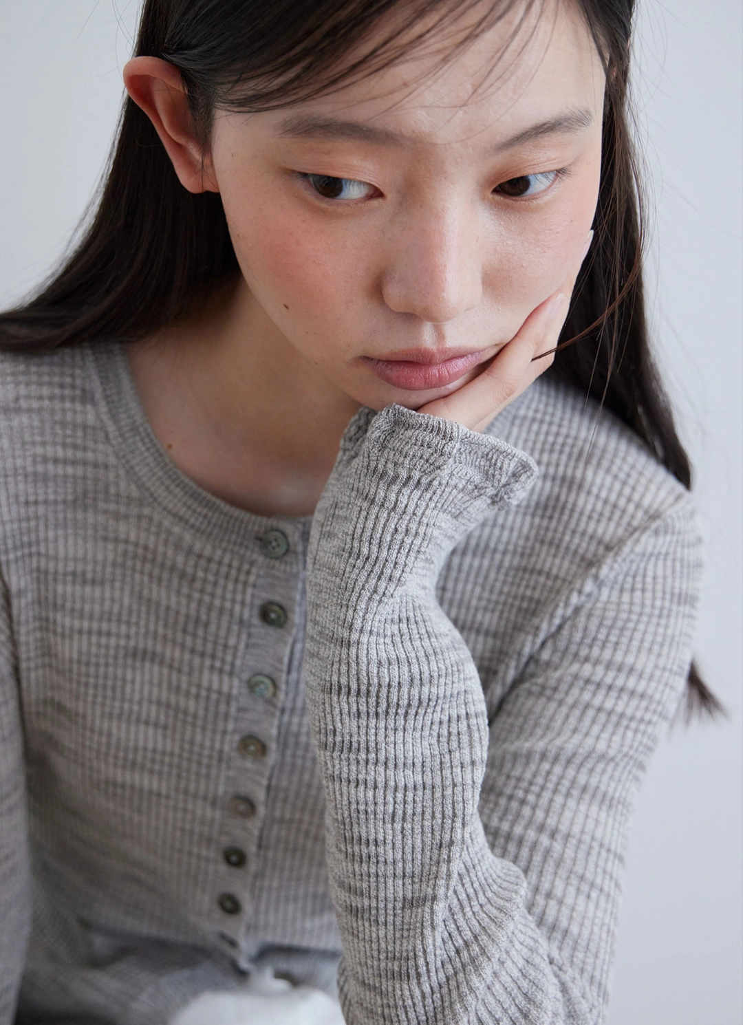 스텝어라운드 Ruffle sleeve cardigan_GREY 상품 이미지 2