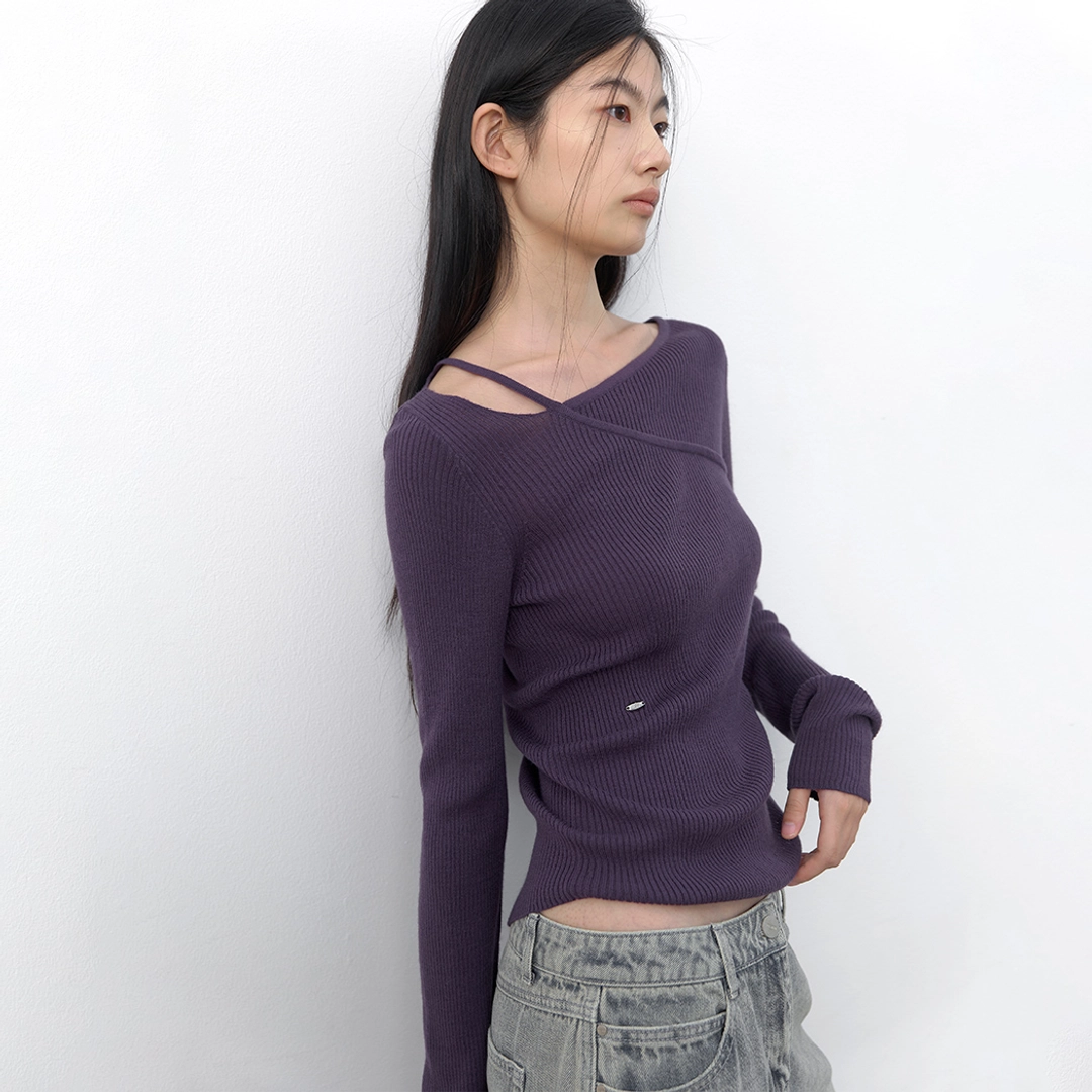 아뜰리에 나인 (T-7299)ASYMMETRY CUT-OUT SLIM KNIT 상품 이미지 1