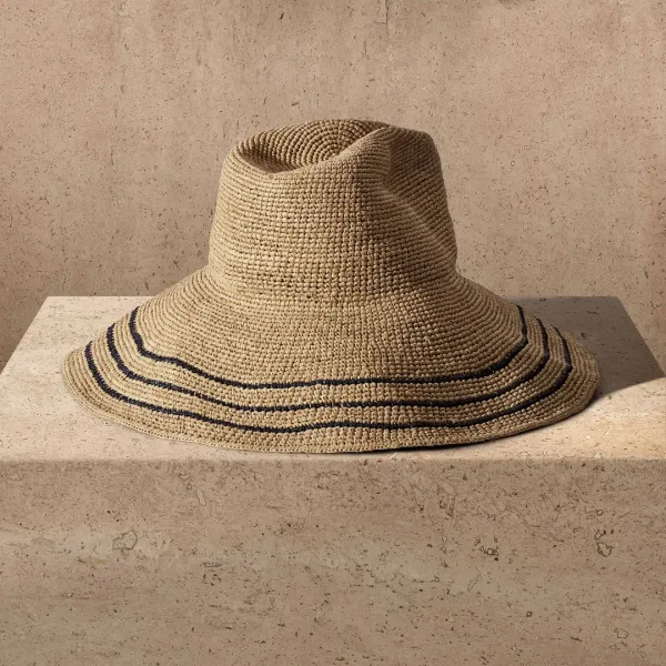 Janessa Leone Waverly - Navy / Sand