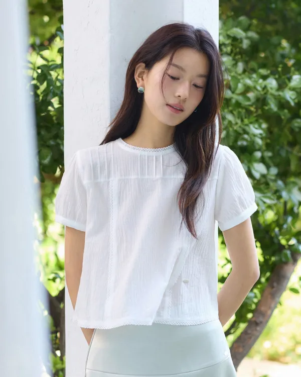 Lace line pintuck soft blouse - white