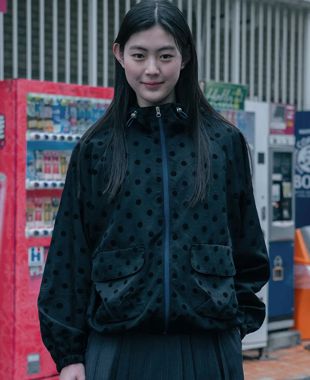 오헤시오 dot frill hooded windbreaker jumper (black) 상품 이미지 2