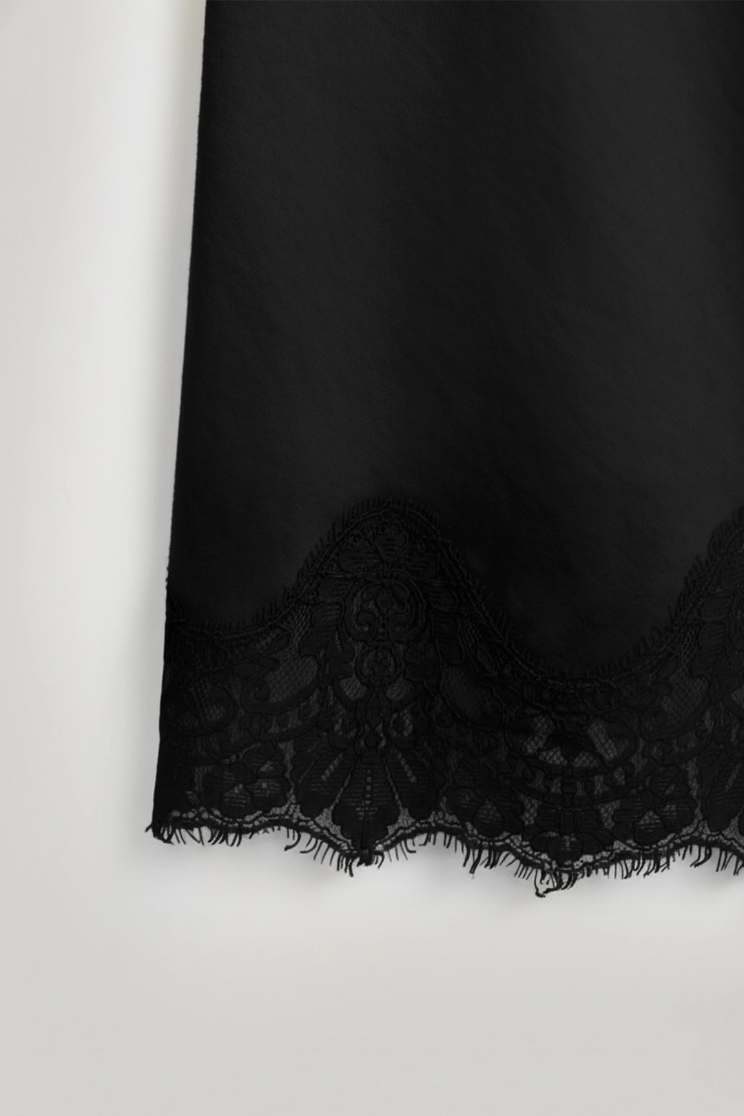 엘보른 Eclat Satin Skirt 상품 이미지 3