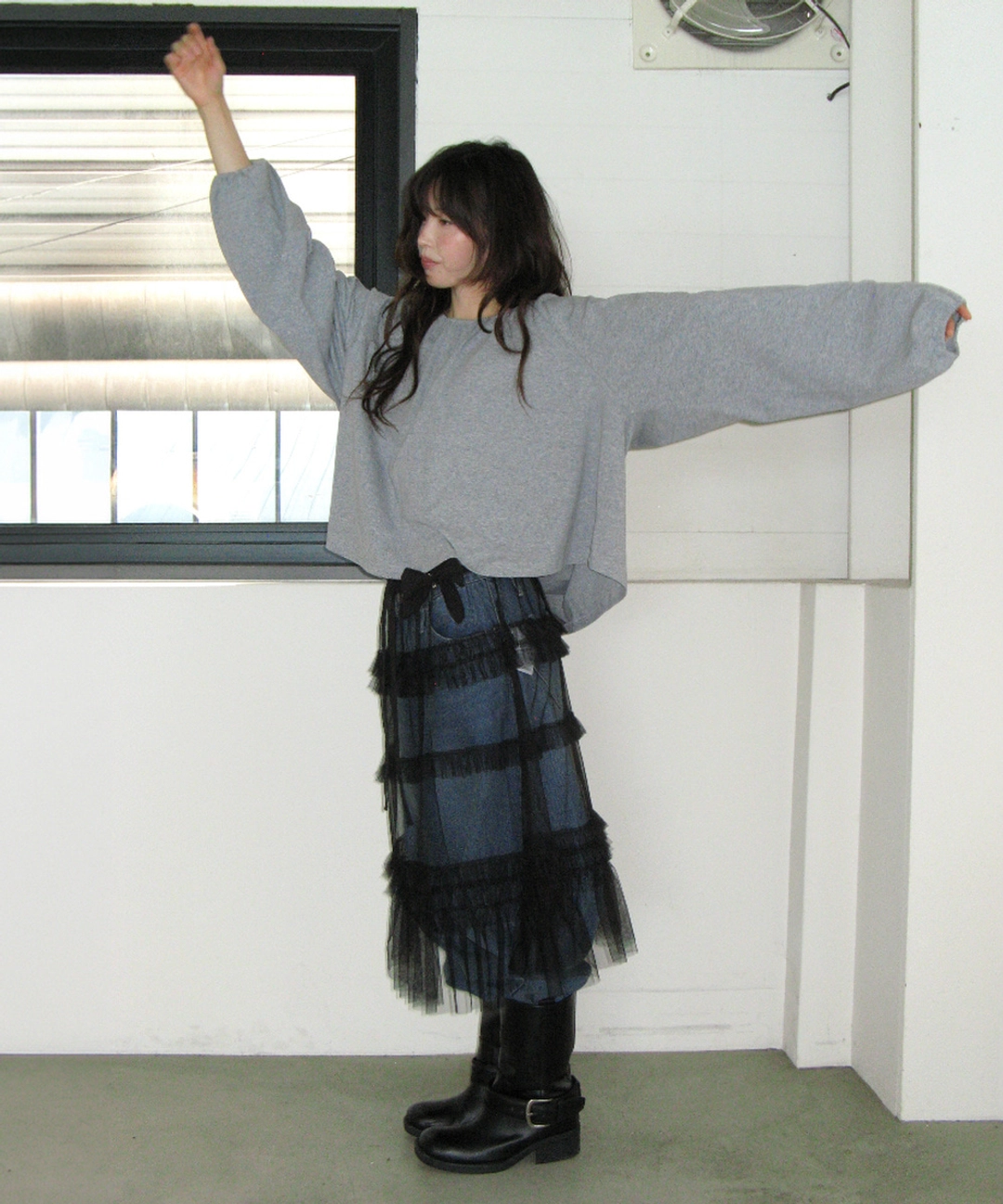 론론 RIBBON PIN SET SHEER TULLE SKIRT BLACK 상품 이미지 1