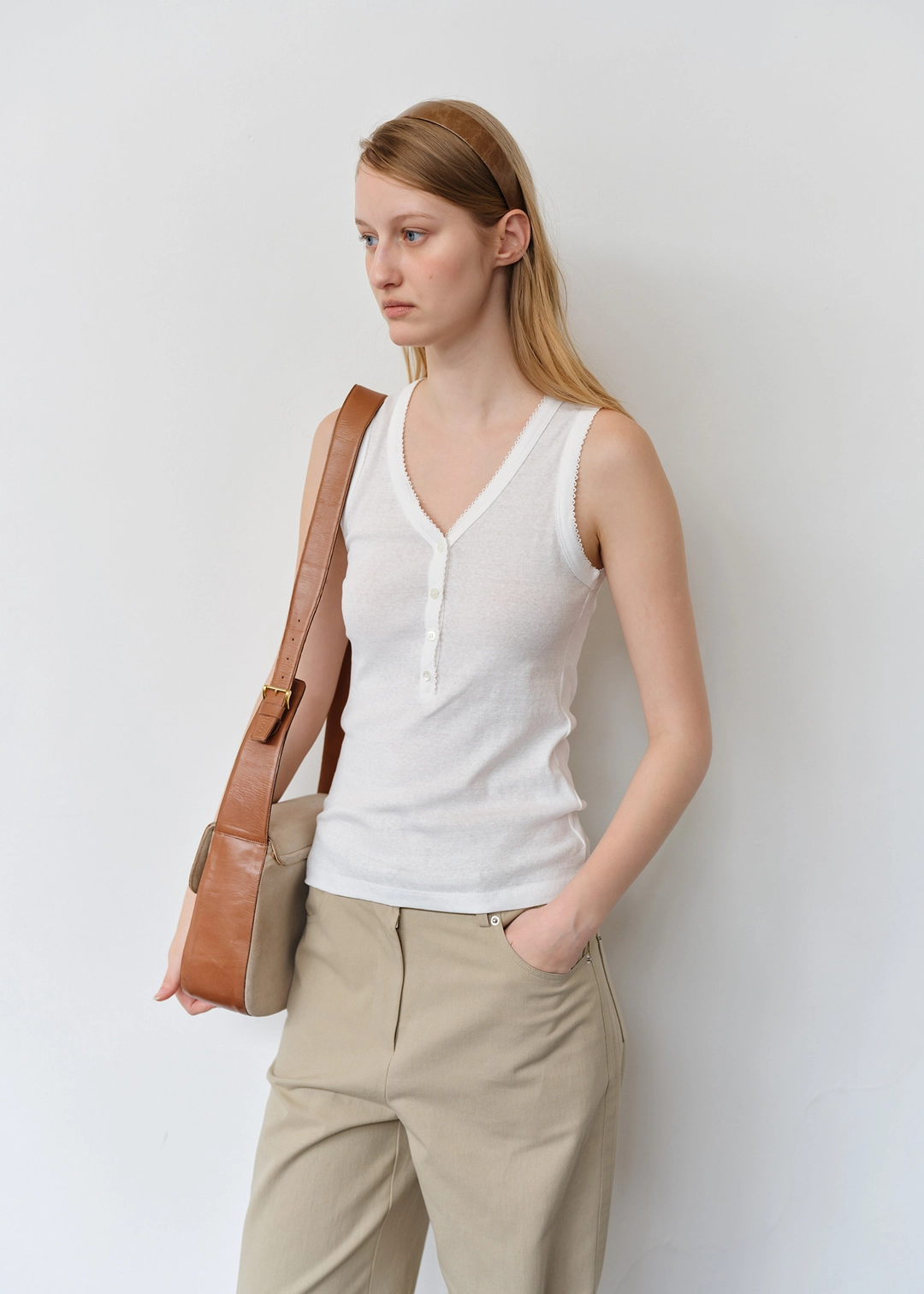 더라이 Pincoat Button Sleeveless Top(Ivory) 상품 이미지 1