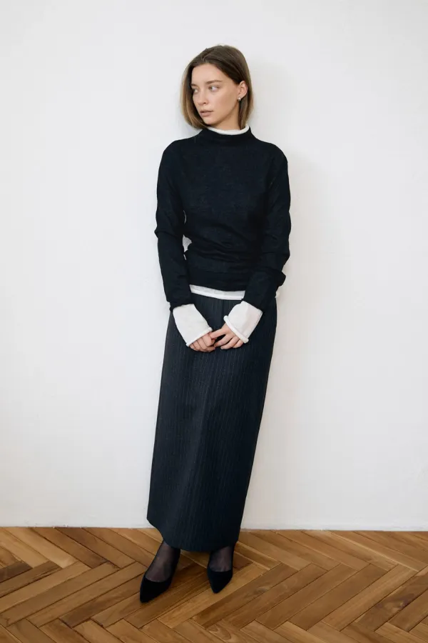 Banas Turtle Neck Knit (Black)