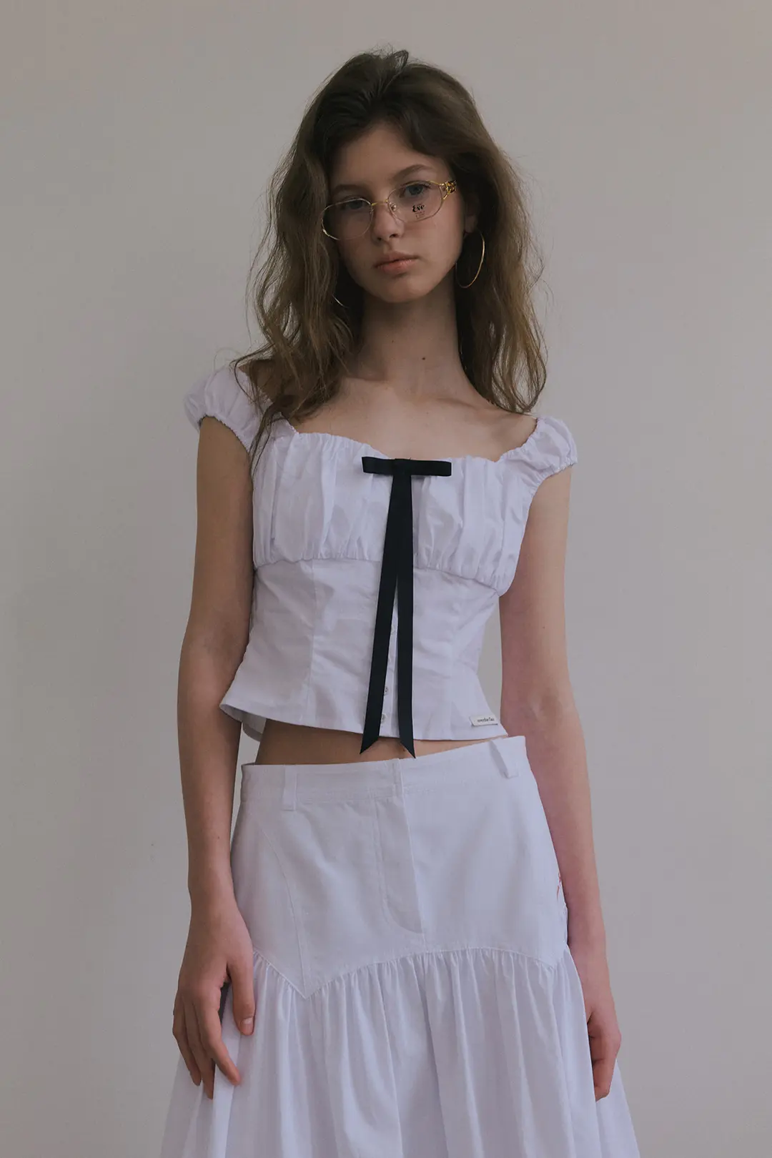 오버듀플레어 RIBBON HEART NECK VOLUME BLOUSE_WHITE 상품 이미지 2