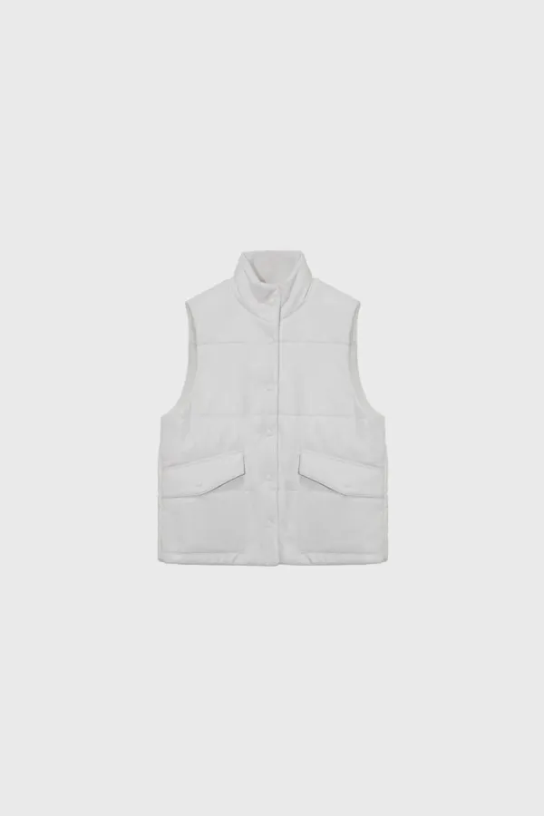 Leather padded vest (white)