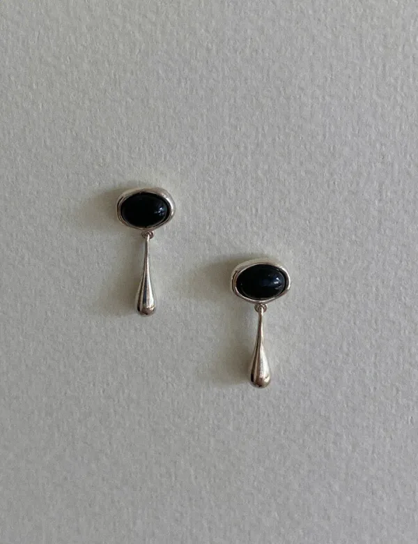 Audrey Stone Earrings In Onyx